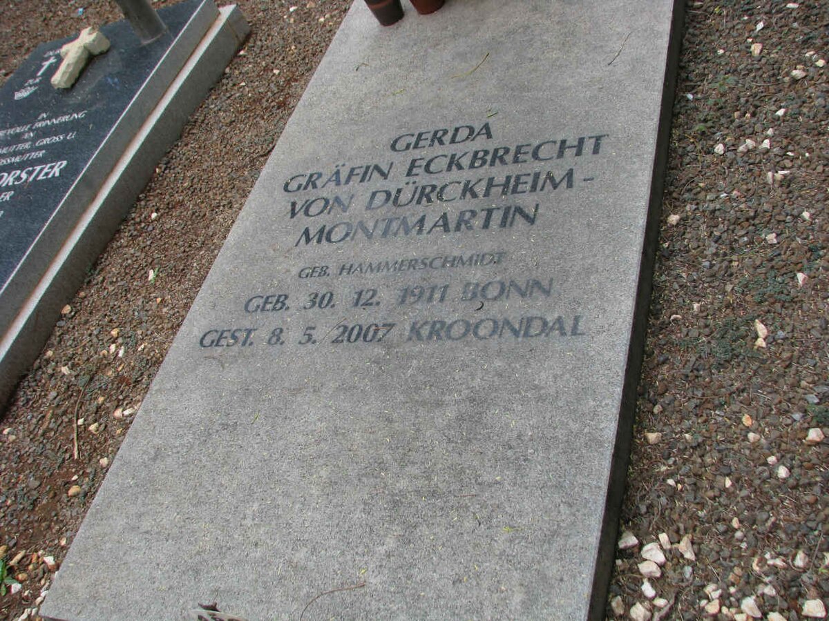 MONTMARTIN Gerda nee HAMMERSCHMIDT 1911-2007