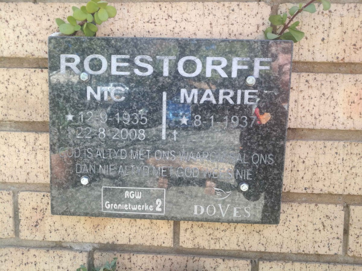 ROESTORFF Nic 1935-2008 &amp; Marie 1937-
