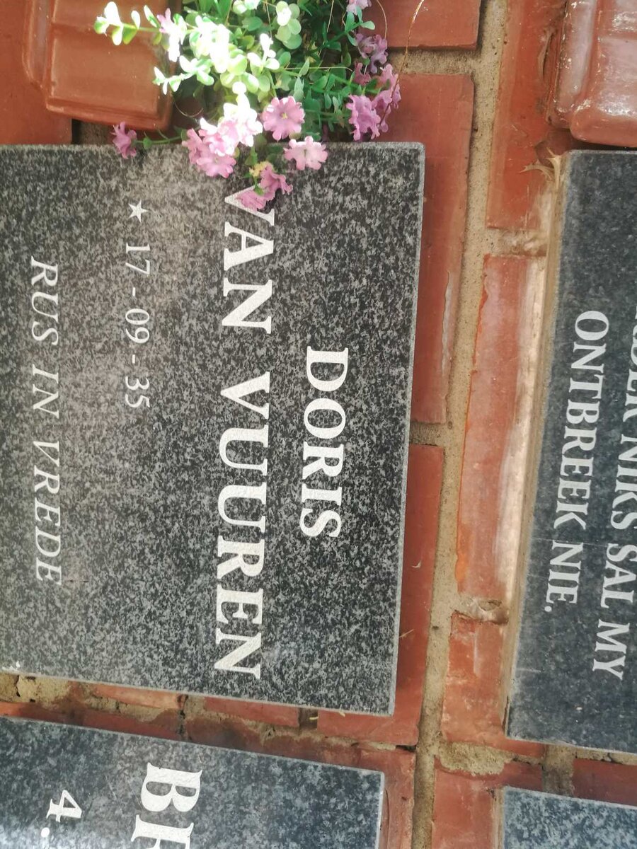 VUUREN Doris, van 1935-