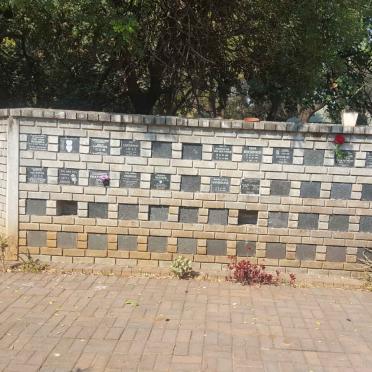 2. Oorsig van gedenkmuur