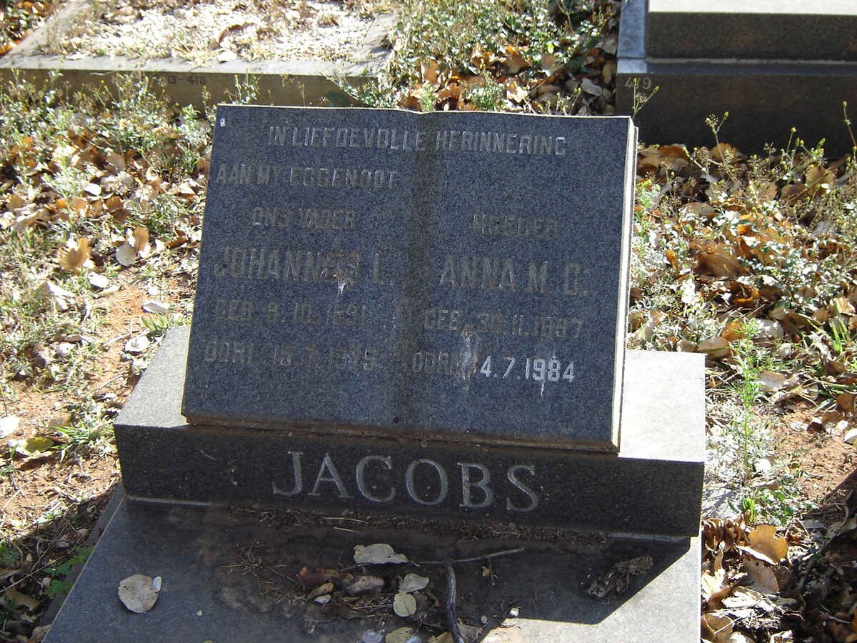 JACOBS Johannes L. 1891-1975 &amp; Anna M.C. 1897-1984