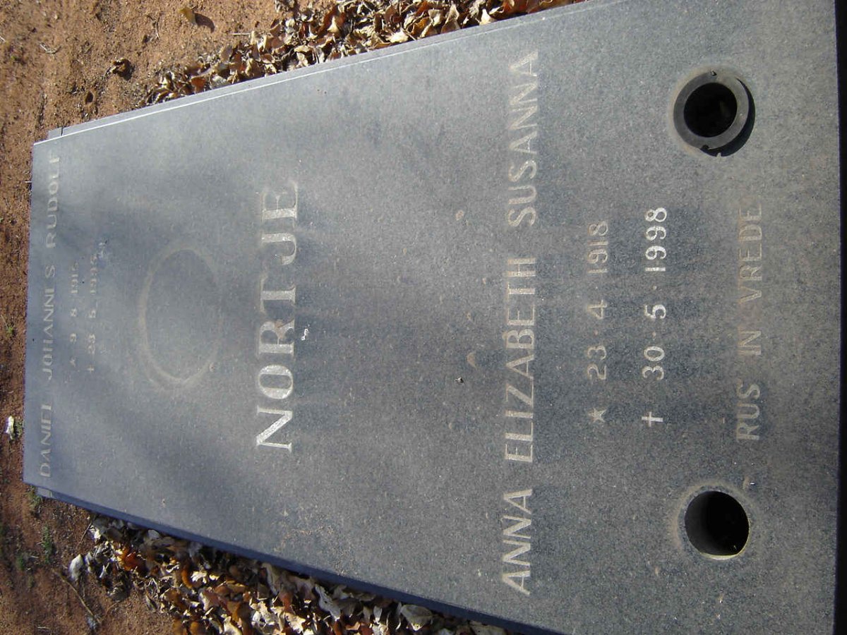 NORTJE Daniel Johannes Rudolf 1915-1995 &amp; Anna Elizabeth Susanna 1918-1998