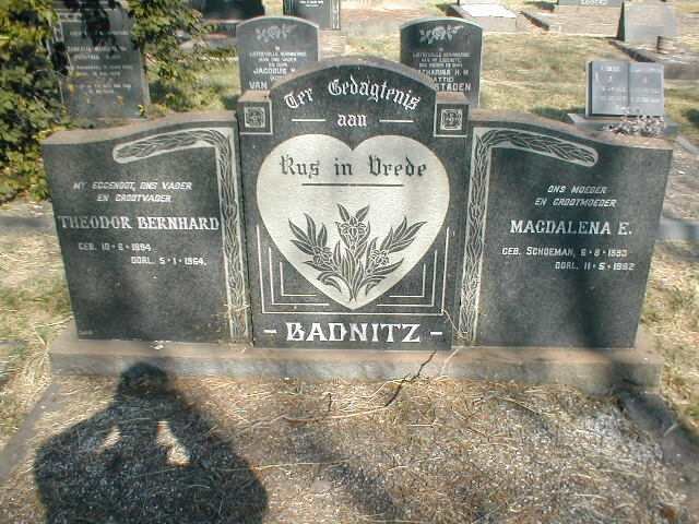 BADNITZ Theodor Bernhard 1894-1964 &amp; Magdalena E. SCHOEMAN 1893-1982