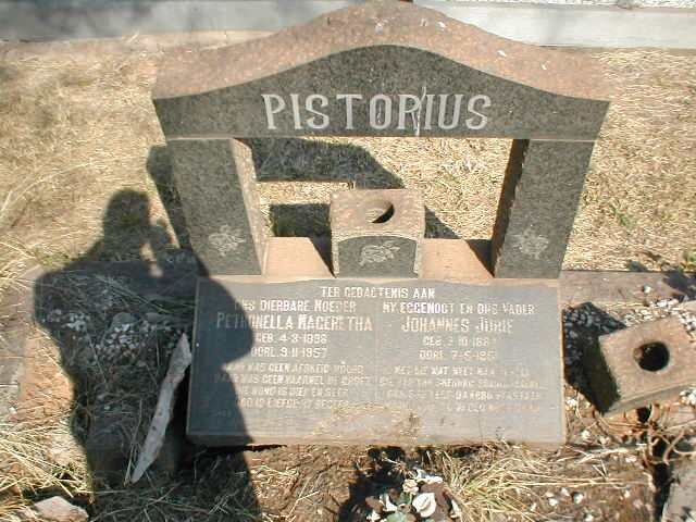 PISTORIUS Johannes Jurie 188?-1951 &amp; Petronella Mageretha 1898-1957