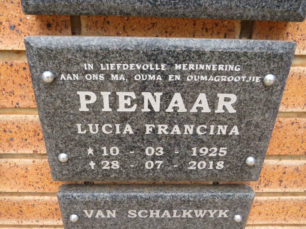 PIENAAR Lucia Francina 1925-2018