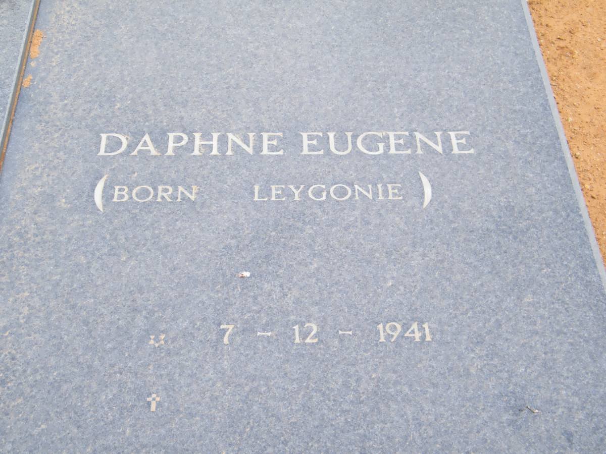 CRAFFORD Daphne Eugene nee LEYGONIE 1941-