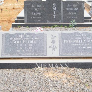 NIEMANN Gert Petrus 1917-1991 &amp; Petronella Maria SMITH 1921-2000