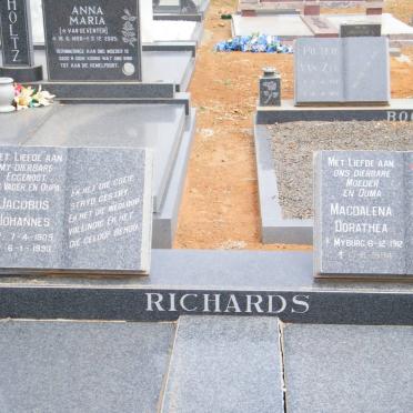 RICHARDS Jacobus Johannes 1909-1990 &amp; Magdalena Dorathea MYBURG 1912-