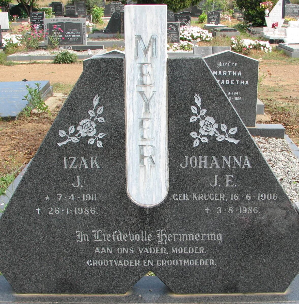 MEYER Izak J. 1911-1986 &amp; Johanna J.E. KRUGER 1906-1986