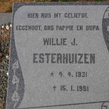 ESTERHUIZEN Willie J. 1931-1981