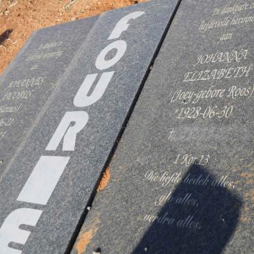FOURIE Johannes Jacobus 1926-2002 &amp; Johanna Elizabeth ROOS 1928-