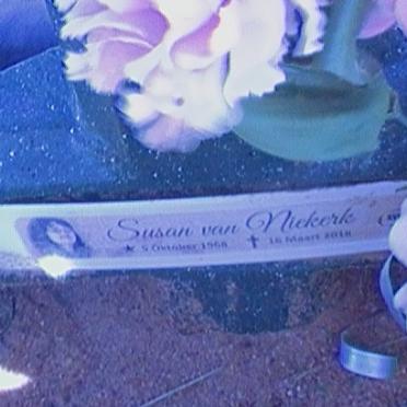 NIEKERK Susan, van 1968-2018