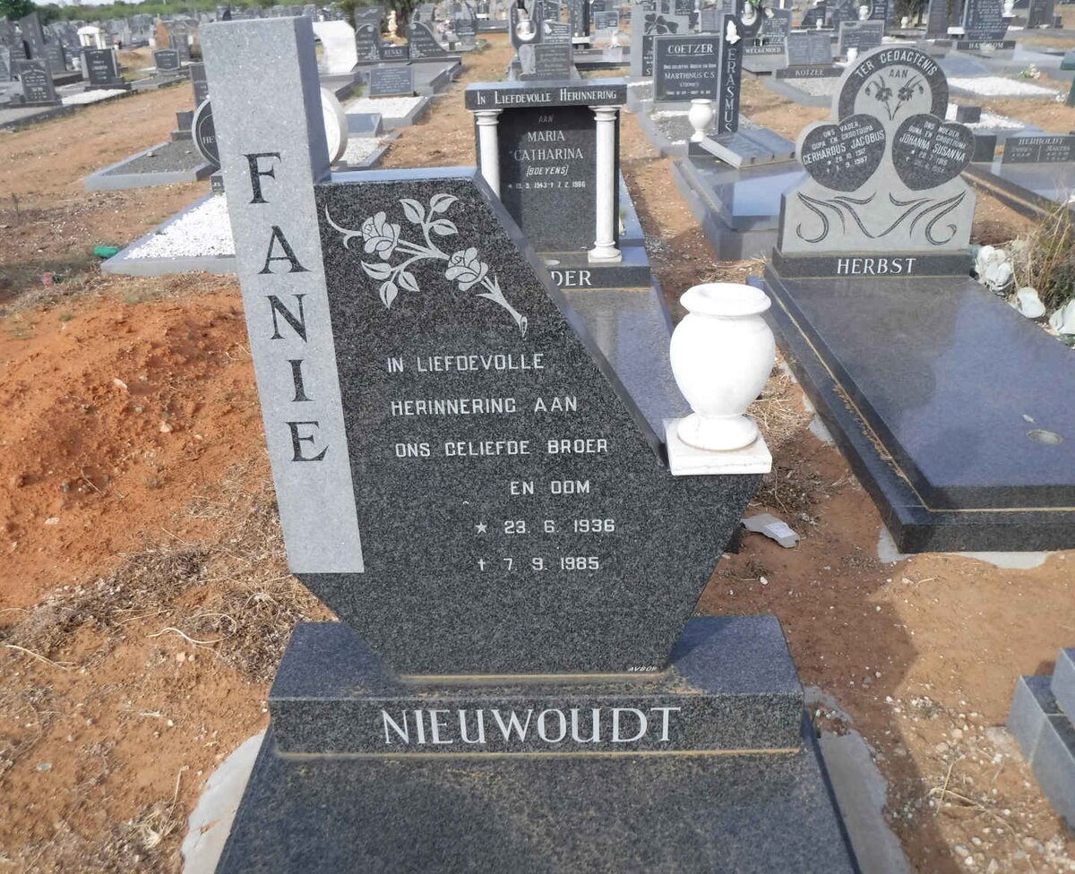 NIEUWOUDT Fanie 1936-1985