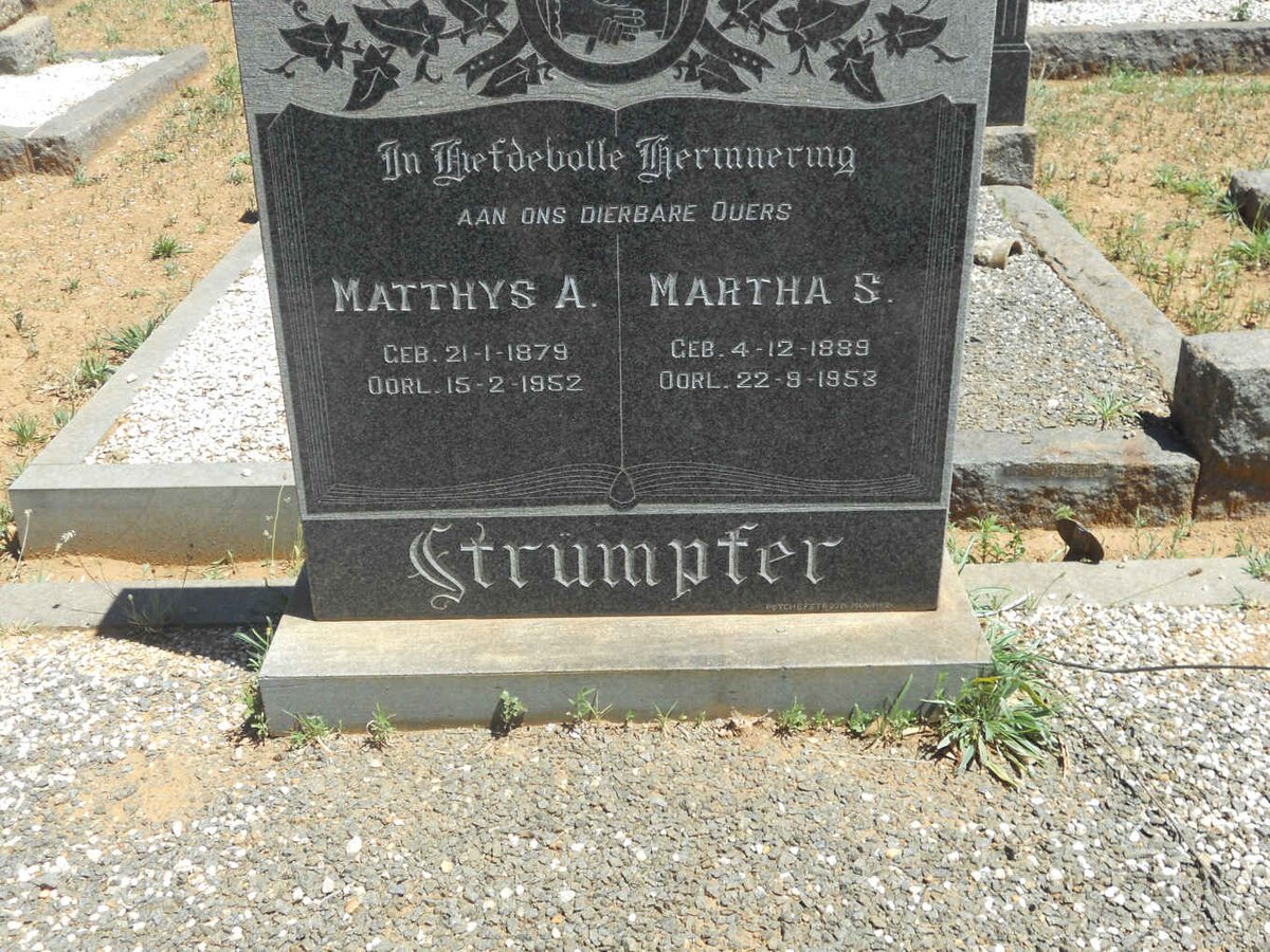 STRUMPFER Matthys A. 1879-1952 &amp; Martha S. 1889-1953