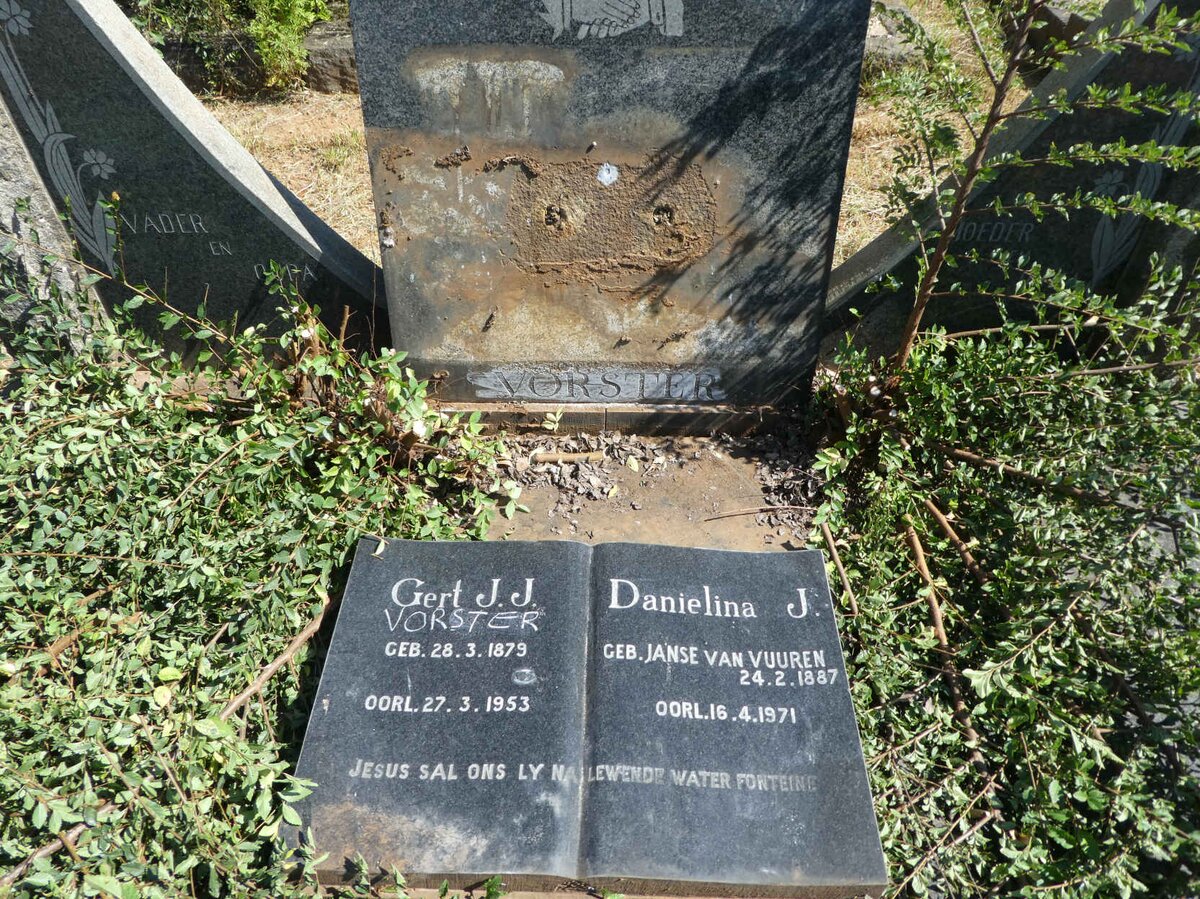 VORSTER Gert J.J. 1879-1953 Danielina J. JANSE VAN VUUREN 1887-1971