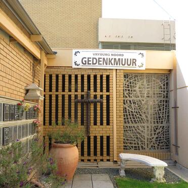 2. Memorial wall/Gedenkmuur