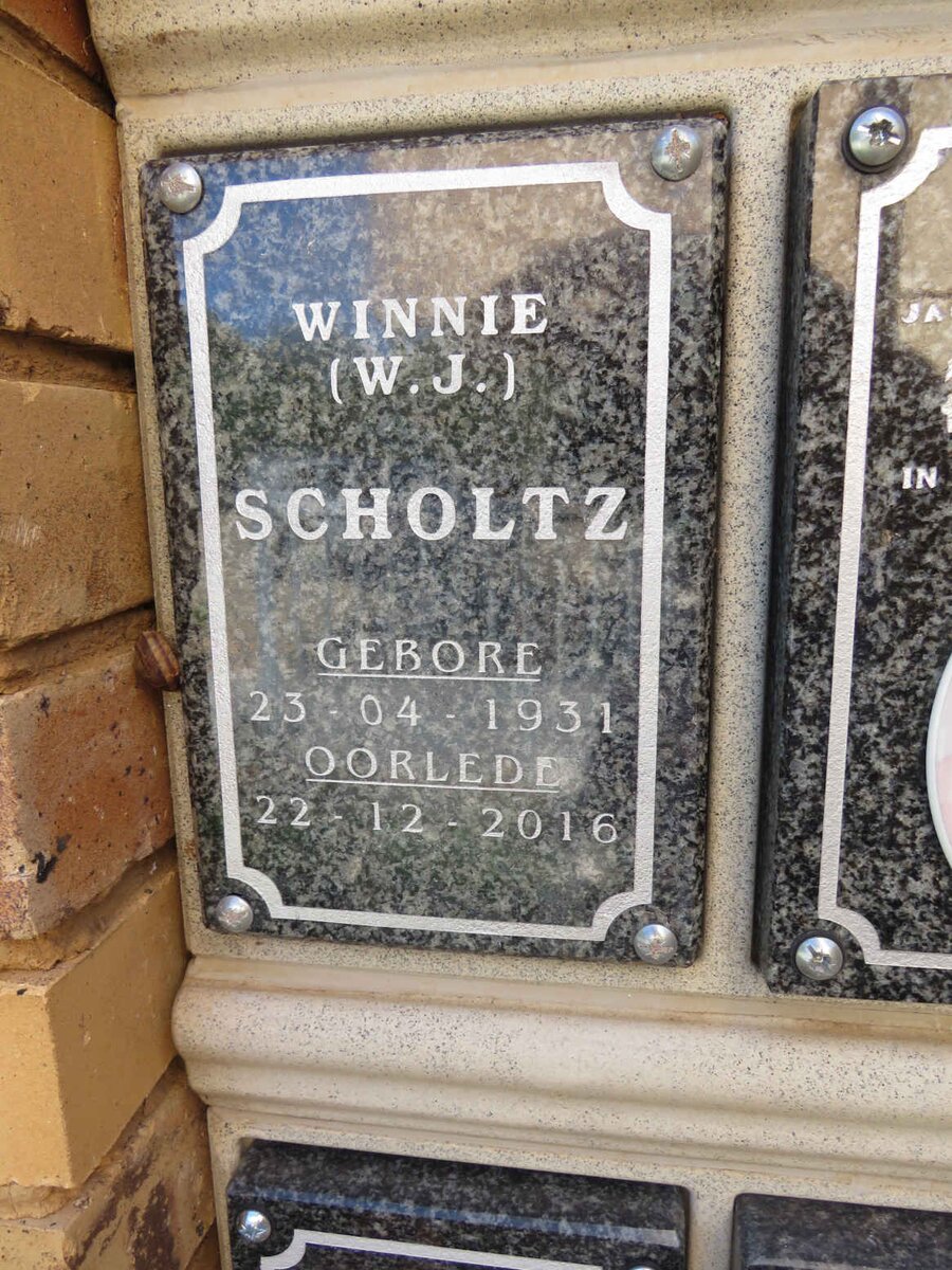 SCHOLTZ W.J. 1931-2016