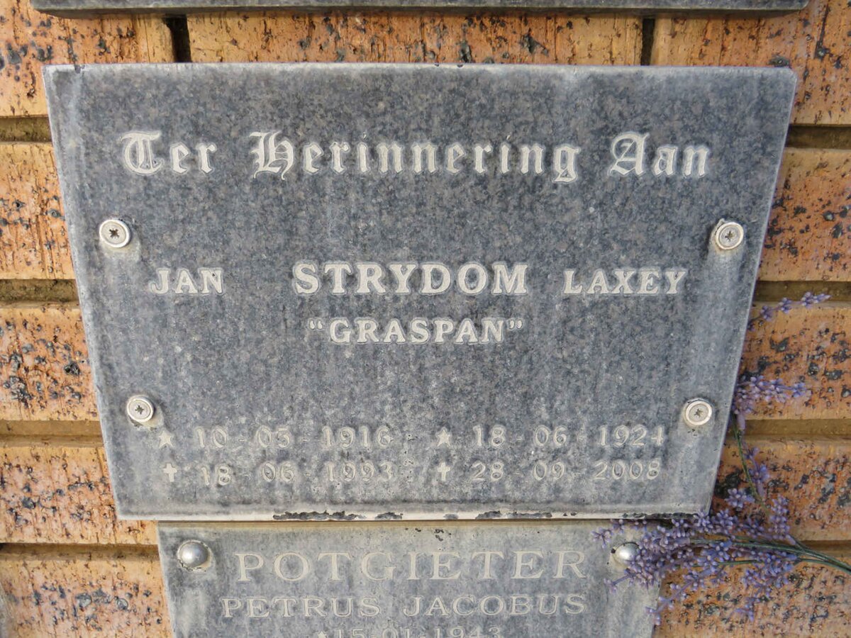 STRYDOM Jan 1916-1993 & Laxey 1924-2008