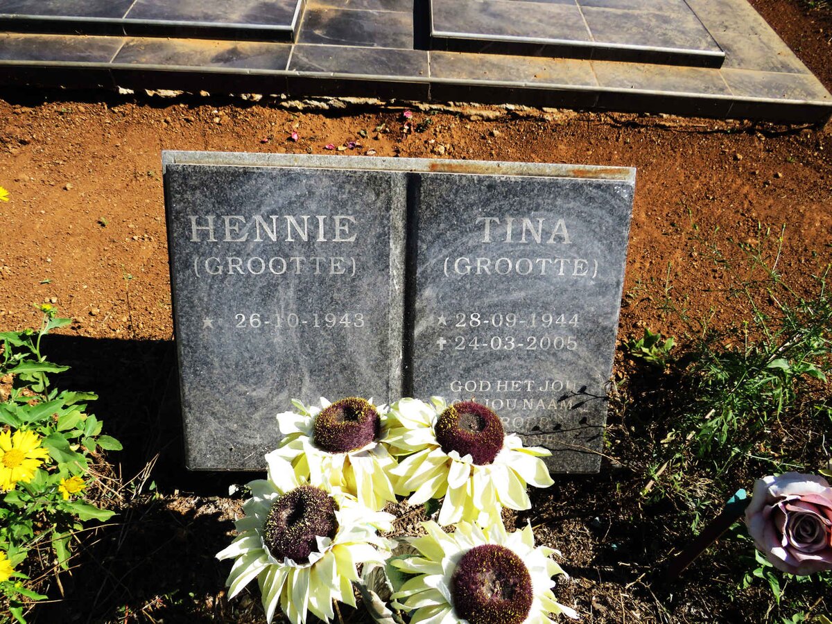 BRITS Hennie 1943- & Tina 1944-2005