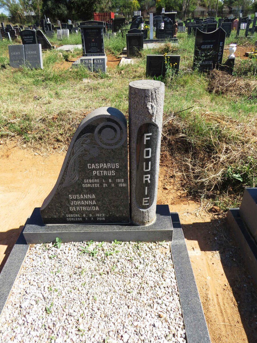 FOURIE Casparus Petrus 1918-1981 & Susanna Johanna Gertruida 1923-2016