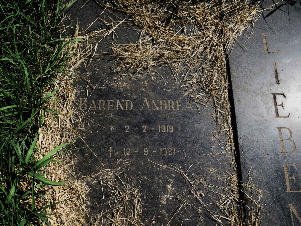 LIEBENBERG Barend Andreas 1919-1991 & Elizabeth Wilhelmina VAN VUUREN 1923-2005 _2