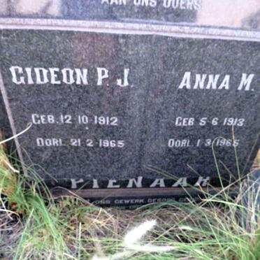 PIENAAR Gideon P.J. 1912-1965 & Anna M. 1913-1965