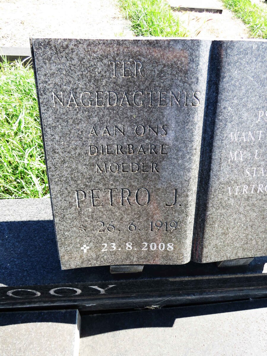 PLOOY Gert J., du 1913-1981 & Petro J. 1919-2008 _3