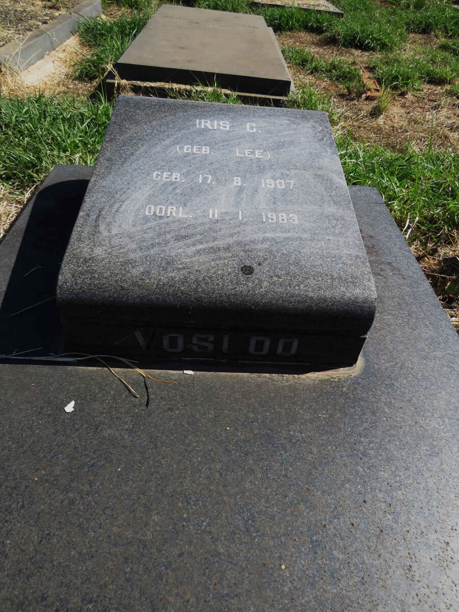 VOSLOO Iris C. nee LEE 1907-1983 