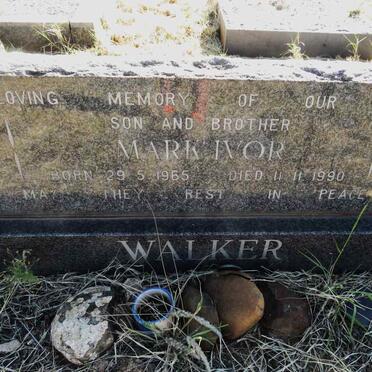 WALKER Ivor Frank 1932-1990 :: WALKER Mark Ivor 1965-1990 :: WALKER Brendan Ivor 1959-2006_3