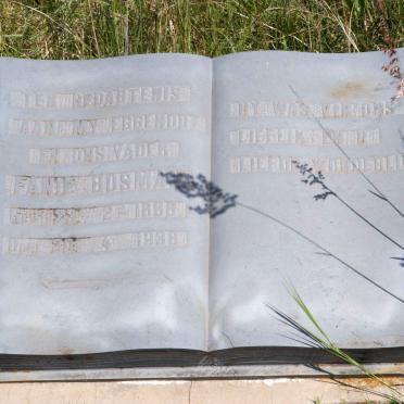 North West, VENTERSDORP district, Klipplaatdrif 214, farm cemetery_8