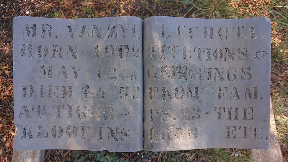 LECHUTI Van Zyl 1902-1958