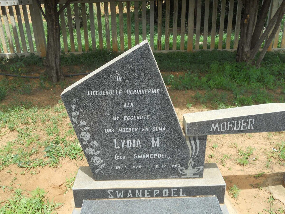 SWANEPOEL Lukas Andries 1915-1993 &amp; Lydia M. SWANEPOEL 1920-1983