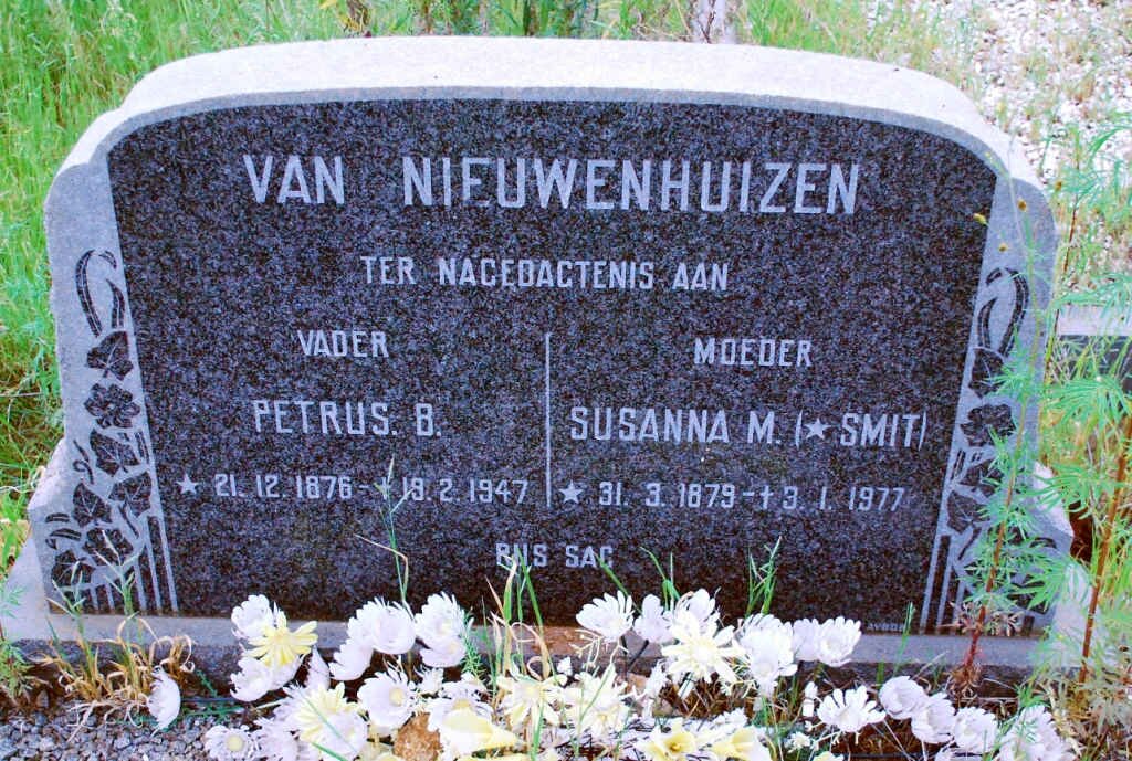 NIEUWENHUIZEN Petrus B., van 1876-1947 &amp; Susanna M. SMIT 1879-1977