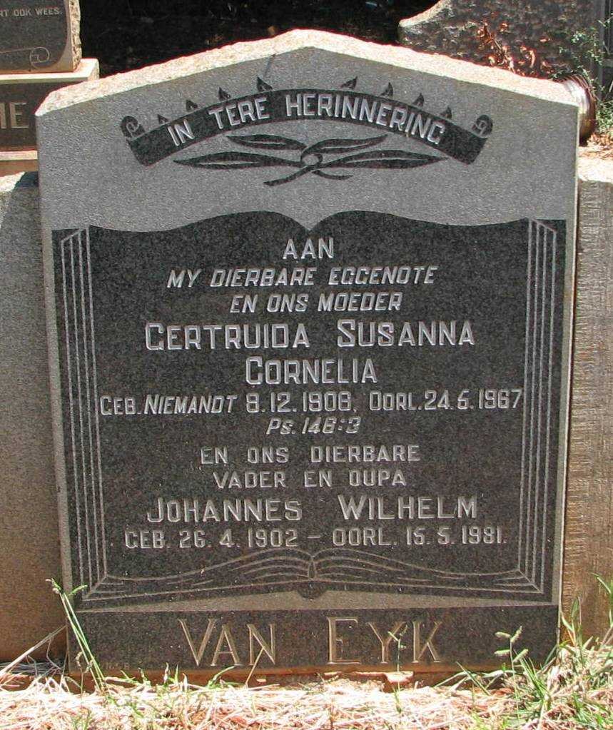 EYK Johannes Wilhelm, van 1902-1981 &amp; Gertruida Susanna Cornelia NIEMANDT 1908-1967