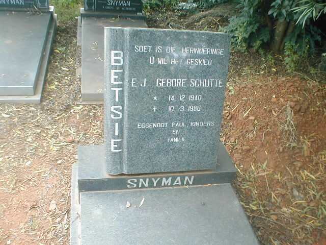 SNYMAN E.J. nee SCHUTTE 1940-1986