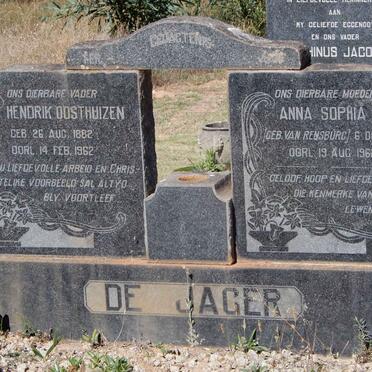 JAGER Hendrik Oosthuizen, de 1882-1962 &amp; Anna Sophia VAN RENSBURG 1891-1962