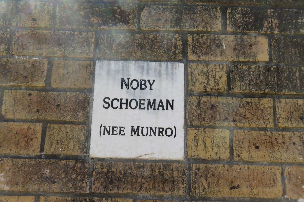 SCHOEMAN Noby nee MUNRO