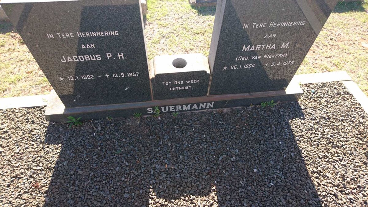 SAUERMANN Jacobus P.H. 1902-1957 &amp; Martha M. VAN NIEKERK 1904-1978