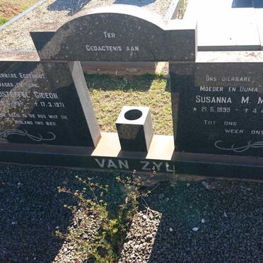 ZYL Christiaan Gideon, van 18??-1971 &amp; Susanna M.M. PAGE 1899-1979