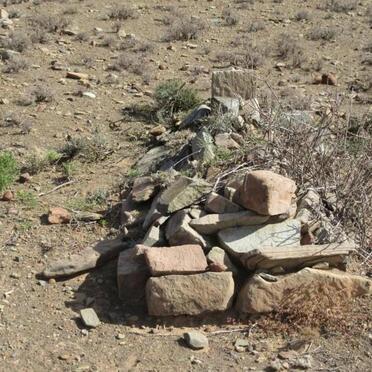 Western Cape, BEAUFORT-WEST district, Karoo National Park, Klipplaats Fontein 210_04, Leeurivierspoort, farm cemetery