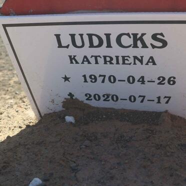 LUDICKS Katriena 1970-2020