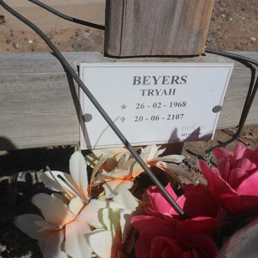 BEYERS Tryah 1968-2017