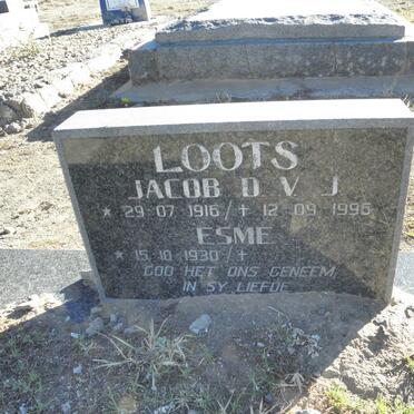 LOOTS Jacob D.V.J. 1916-1996 &amp; Esme 1930-