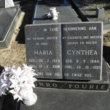 MUNRO Maria 1923-2009 :: FOURIE Cynthea 1944-1990
