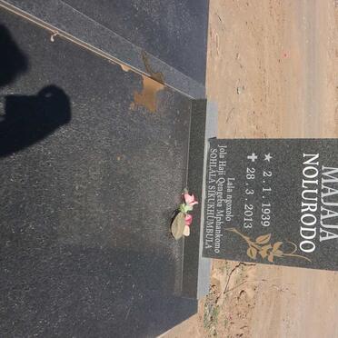 MAJAJA Nolurodo 1939-2013