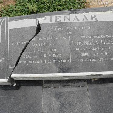 PIENAAR Jacobus 1901-1972 &amp; Petronella Elizabeth PIENAAR 1907-1973