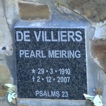 VILLIERS Pearl Meiring, de 1910-2007
