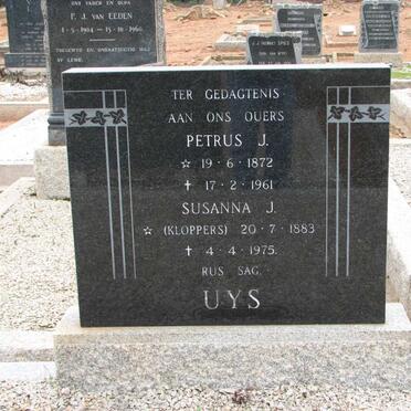 UYS Petrus J. 1872-1961 &amp; Susanna J. KLOPPERS 1883-1975