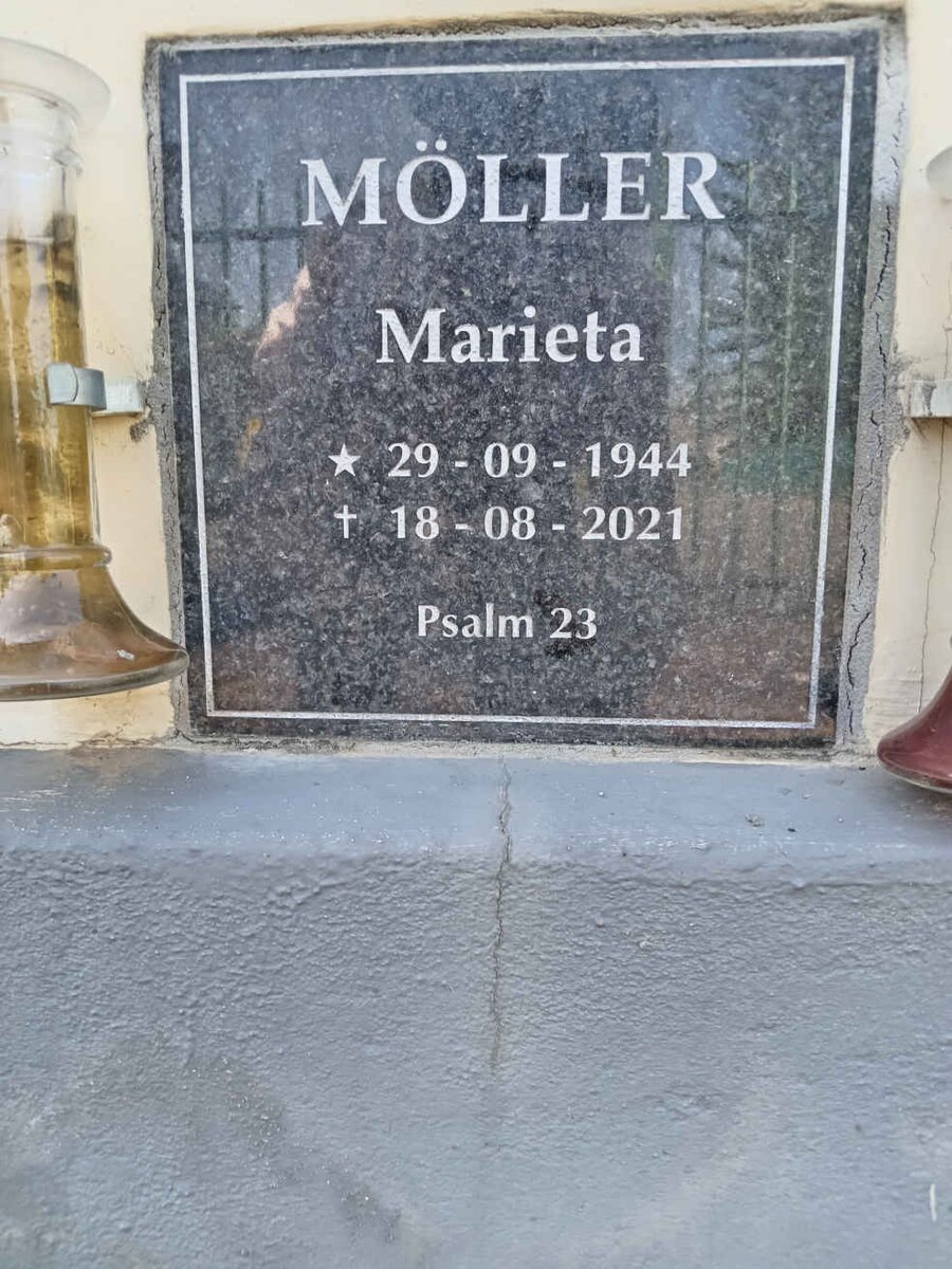 MOLLER Marieta 1944-2021