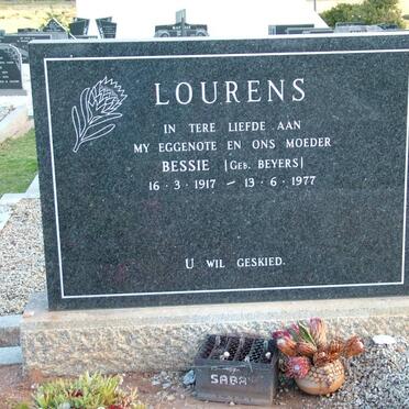 LOURENS Bessie nee BEYERS 1917-1977